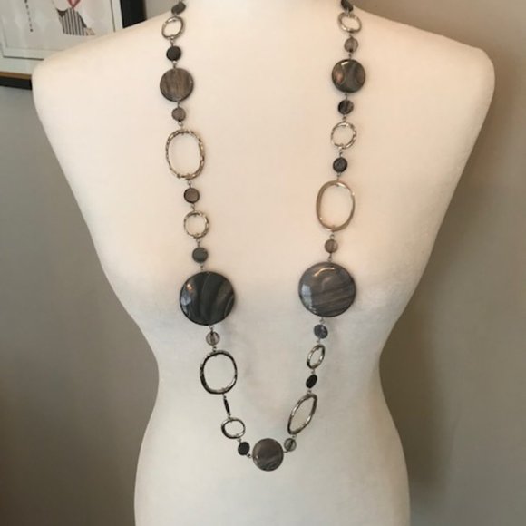 Lia Sophia - Mother-of-Pearl & Silver Necklace - Picture 6 of 9